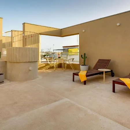 Pombaline Building With Pool By Lovelystay * Vila Real de Santo António