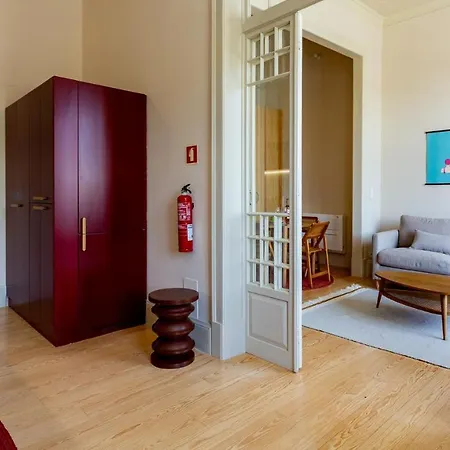 Apartamento Pombaline Building With Pool By Lovelystay