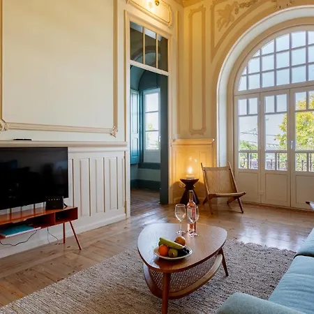 Pombaline Building With Pool By Lovelystay * Vila Real de Santo António
